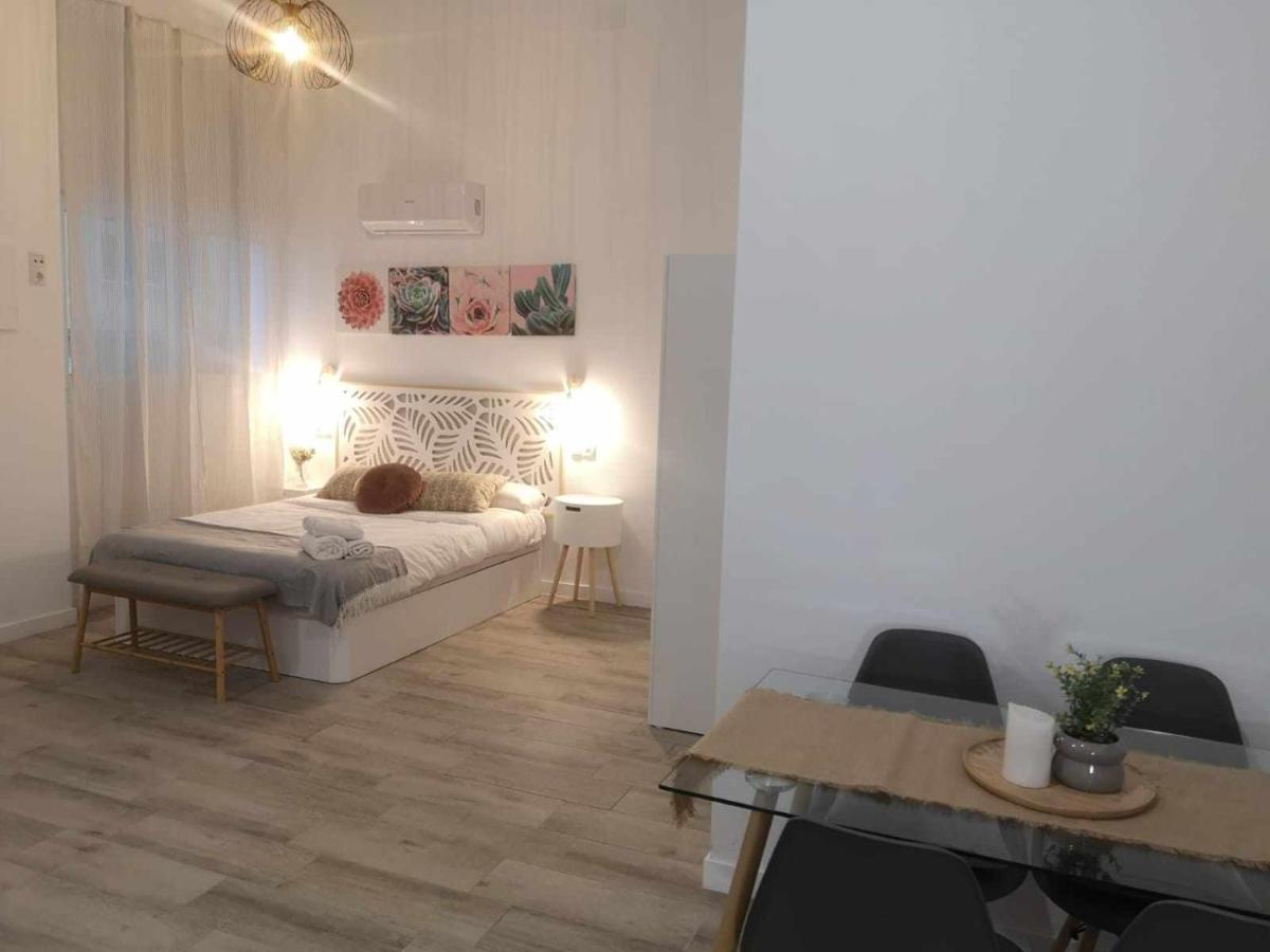 La Victoria Suites Малага Экстерьер фото